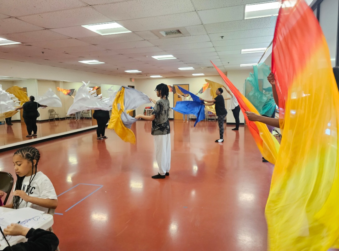 Sanai Edward, Youth Choreography Instructor — teaching choreography in class